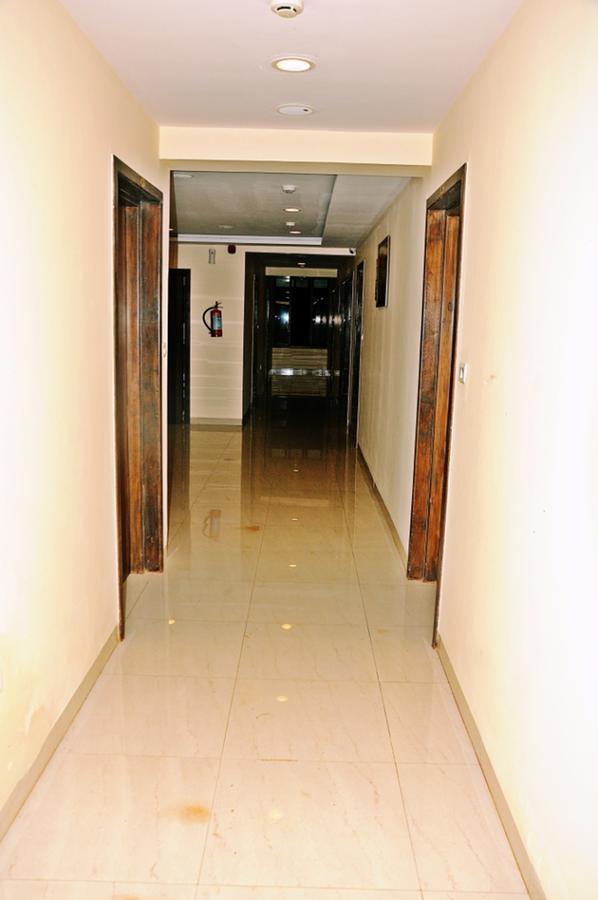 Hotel Mookambika Palace Kolluru Luaran gambar