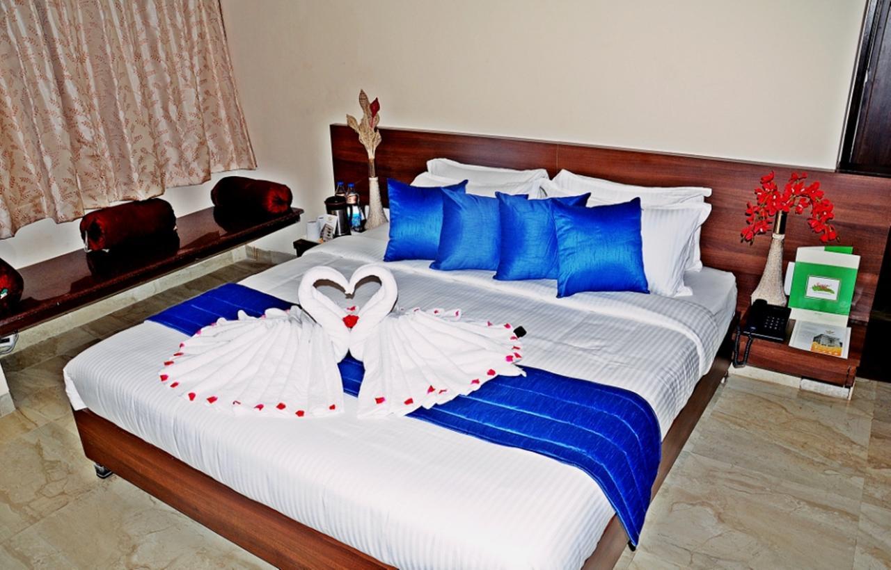 Hotel Mookambika Palace Kolluru Luaran gambar