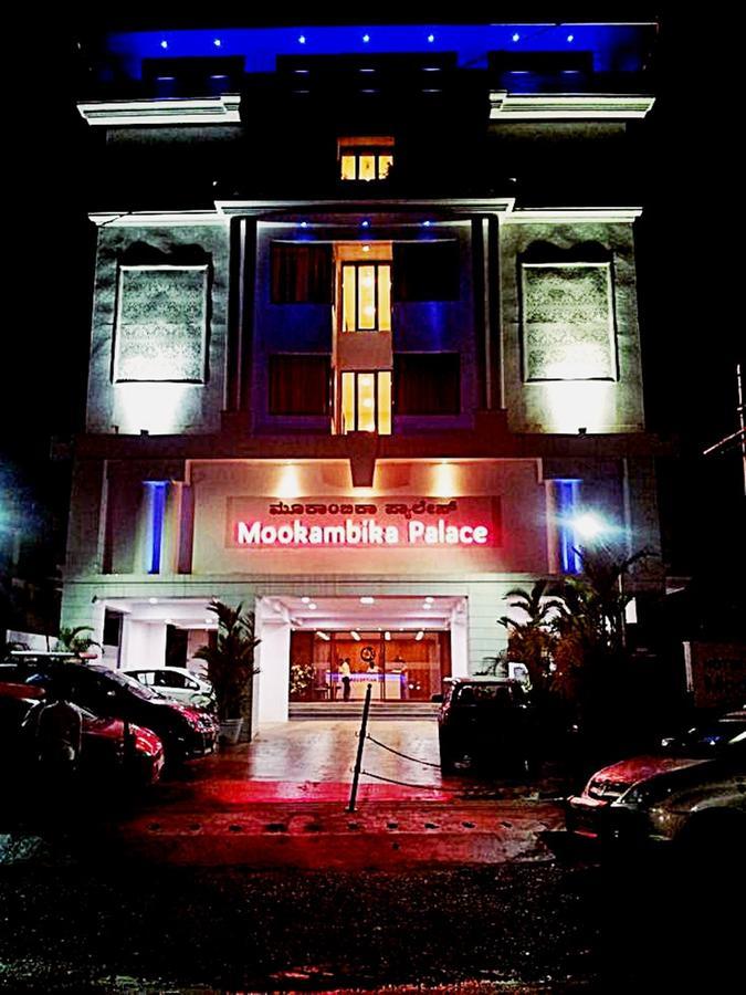 Hotel Mookambika Palace Kolluru Luaran gambar