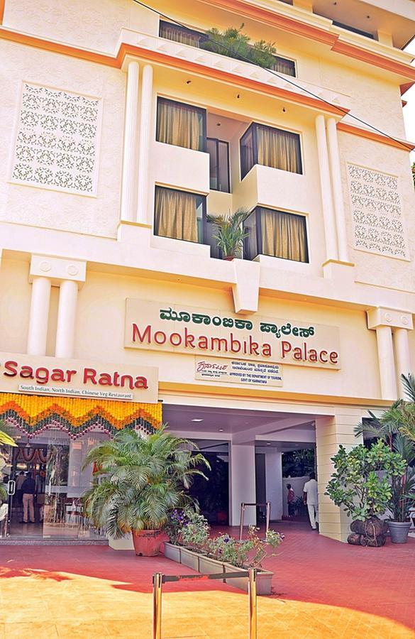 Hotel Mookambika Palace Kolluru Luaran gambar