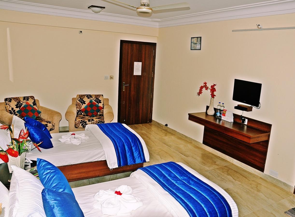 Hotel Mookambika Palace Kolluru Luaran gambar