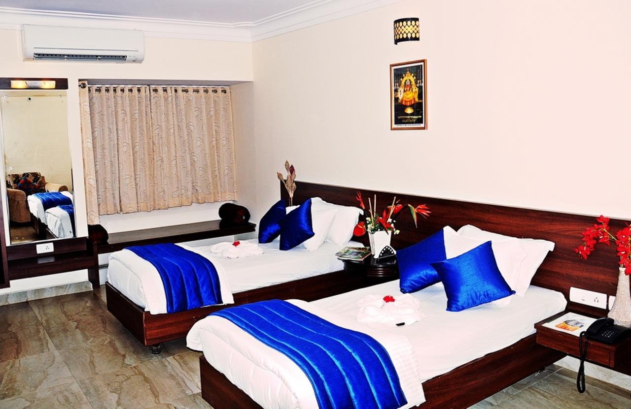 Hotel Mookambika Palace Kolluru Luaran gambar