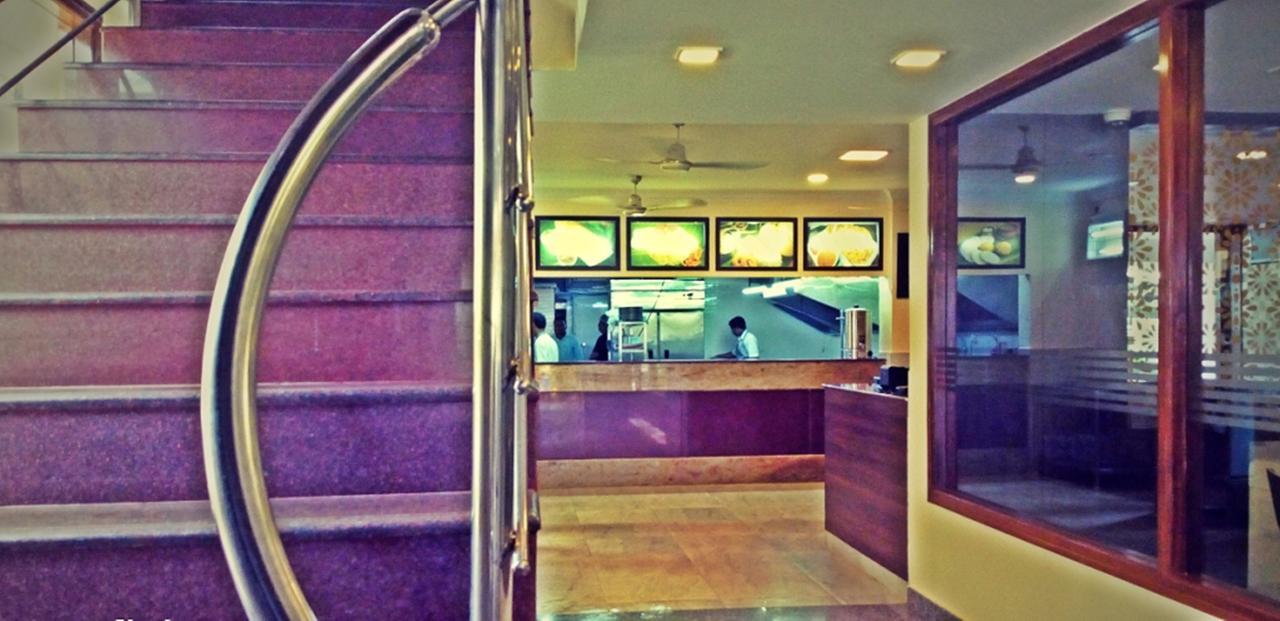 Hotel Mookambika Palace Kolluru Luaran gambar